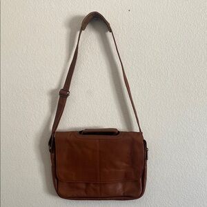 Vintage Genuine Leather Brown Messenger Bag. Made in Colombia
